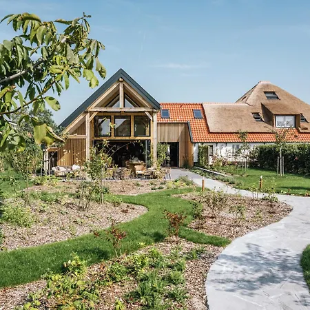 Op Oost Boutique & Restaurant Het Kook Atelier 5*