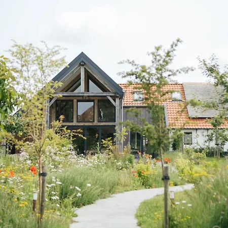 Op Oost Boutique & Restaurant Het Kook Atelier Hotel