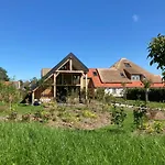 Op Oost Boutique & Restaurant Het Kook Atelier Hotel